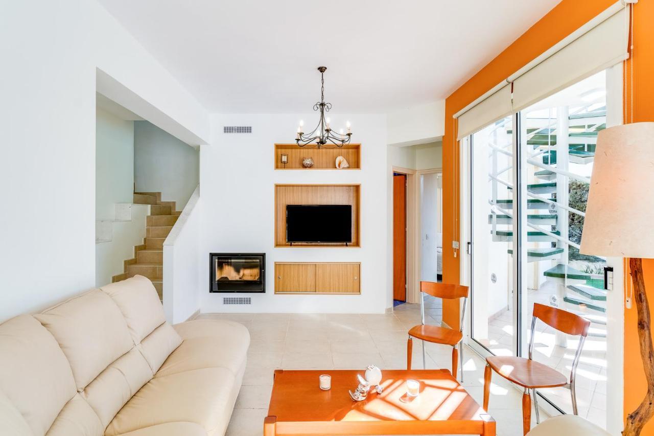 Villa Poseidon Gardens By Ezoria Villas Larnaca Zewnętrze zdjęcie