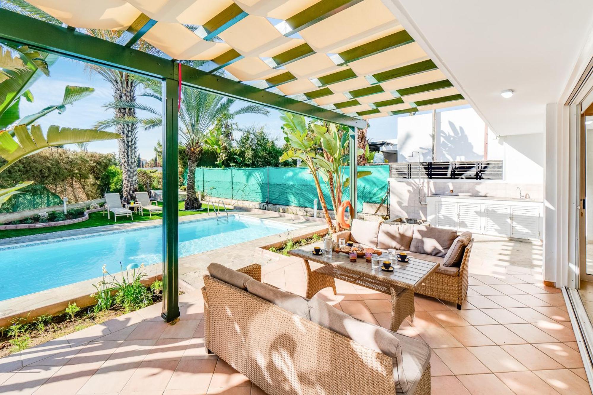 Villa Poseidon Gardens By Ezoria Villas Larnaca Zewnętrze zdjęcie