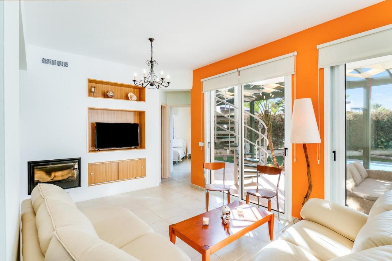Villa Poseidon Gardens By Ezoria Villas Larnaca Zewnętrze zdjęcie